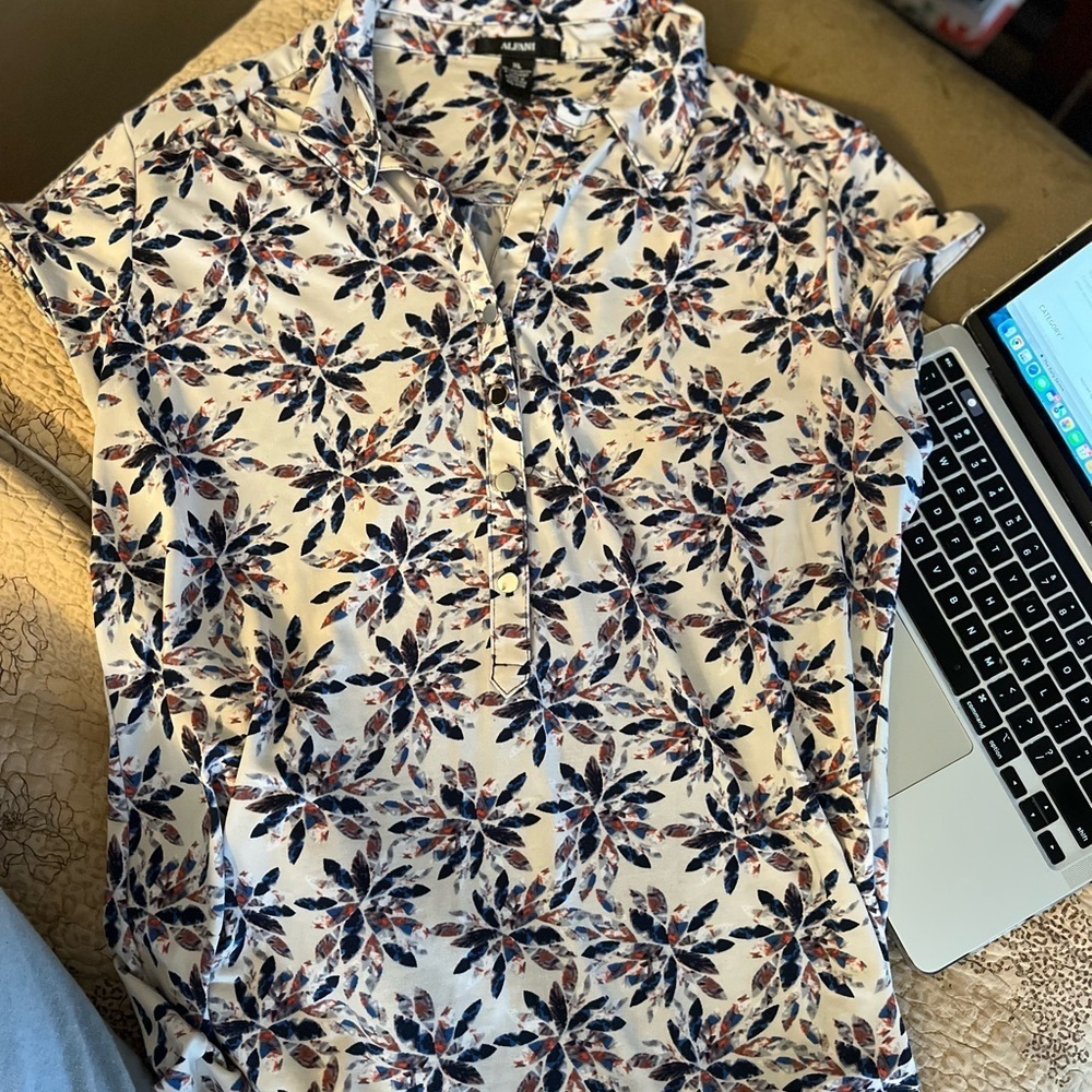 Women's Alfani polo shirt kaleidoscope
